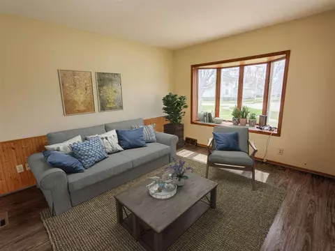236 E 5th St, Readlyn, IA 50668 photo 11