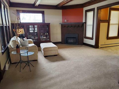 331 E 3rd Ave, Cresco, IA 52136 photo 3