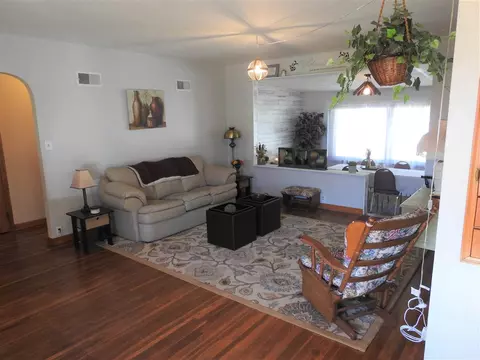 810 W 3rd St, Sumner, IA 50674 photo 9