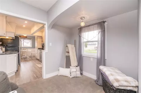 227 Bertch Ave, Waterloo, IA 50702 photo 5