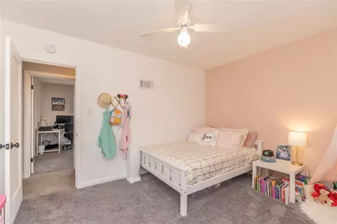 227 Bertch Ave, Waterloo, IA 50702 photo 15