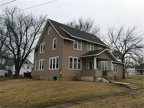 1402 16th Ave, Eldora, IA 50627 photo 1