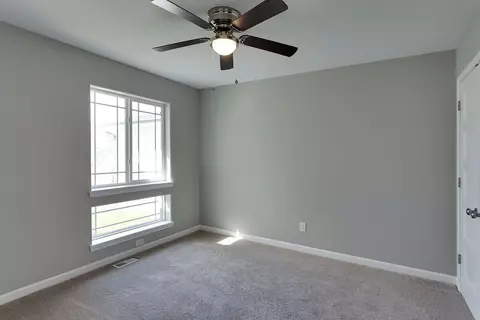 731 Grindstone Cir, Waterloo, IA 50702 photo 5