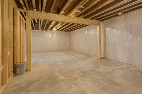 731 Grindstone Cir, Waterloo, IA 50702 photo 9