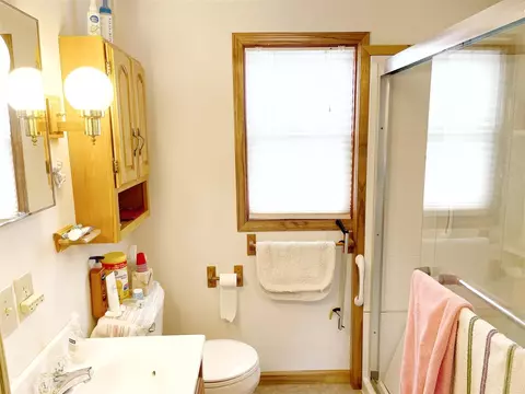308 Main St, Decorah, IA 52101 photo 10