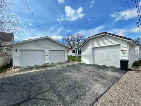 308 Main St, Decorah, IA 52101 photo 17