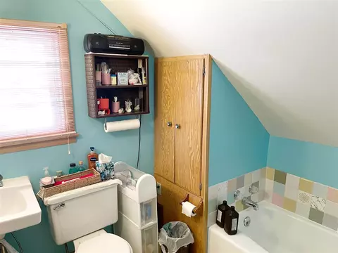 308 Main St, Decorah, IA 52101 photo 12