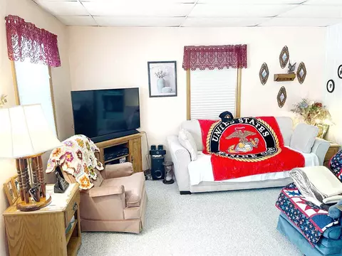 308 Main St, Decorah, IA 52101 photo 3