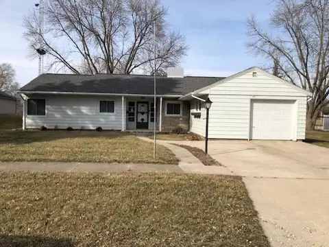 308 NE 3rd Ave, Hampton, IA 50441 photo 1