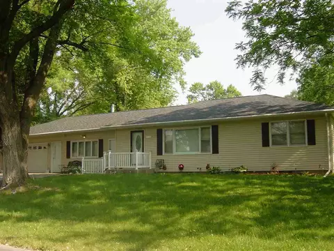 341 Anthony St, Waterloo, IA 50707 photo 3