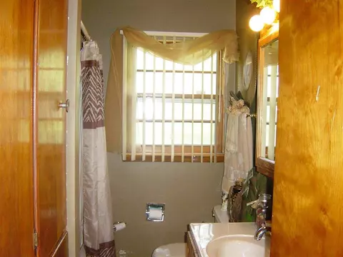 341 Anthony St, Waterloo, IA 50707 photo 10