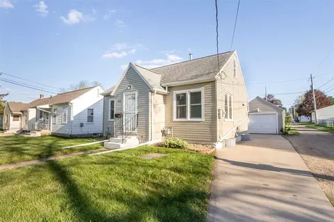 914 E Mitchell Ave, Waterloo, IA 50702 photo 2