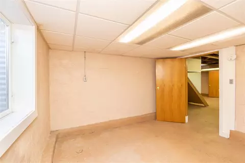 914 E Mitchell Ave, Waterloo, IA 50702 photo 25