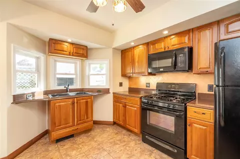 914 E Mitchell Ave, Waterloo, IA 50702 photo 11