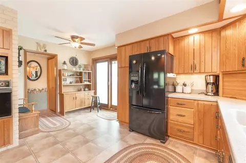 203 S Maple St, Sumner, IA 50674 photo 5