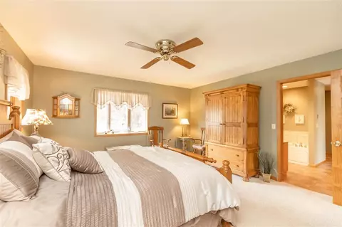 203 S Maple St, Sumner, IA 50674 photo 11