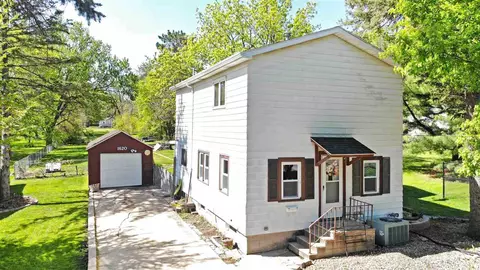 1620 E Mitchell Ave, Waterloo, IA 50702 photo 2