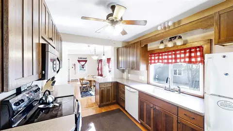 1620 E Mitchell Ave, Waterloo, IA 50702 photo 6