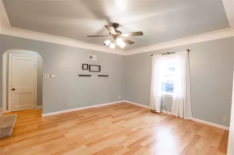 1215 Upton Ave, Waterloo, IA 50701 photo 2