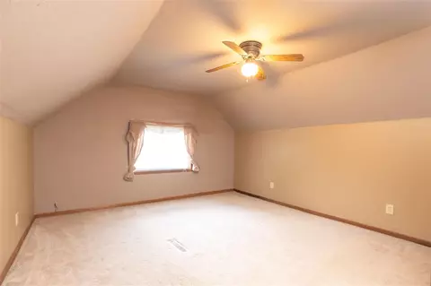 1215 Upton Ave, Waterloo, IA 50701 photo 13