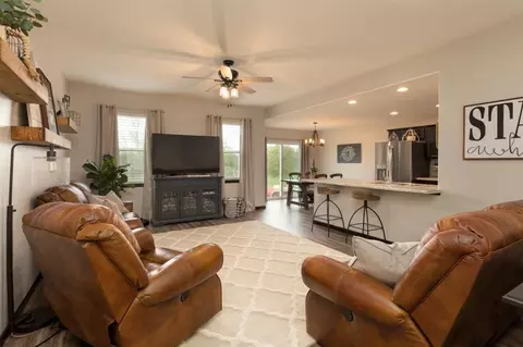 4448 Charm Dr, Waterloo, IA 50701 photo 5