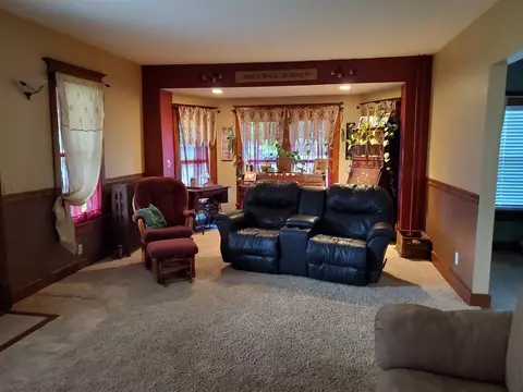 331 2nd St E, Cresco, IA 52136 photo 13