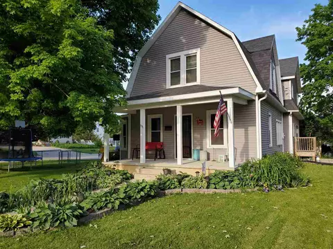 331 2nd St E, Cresco, IA 52136 photo 1