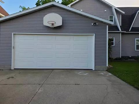 331 2nd St E, Cresco, IA 52136 photo 3