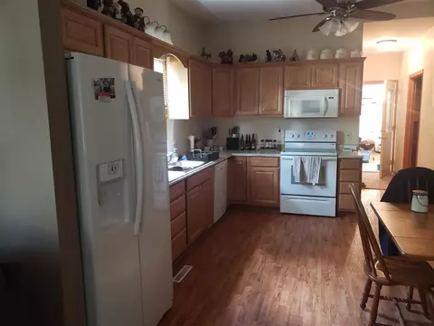 702 E 3rd Ave, Cresco, IA 52136 photo 5