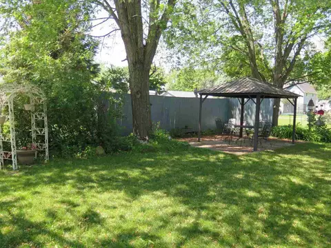 703 Maple Ave, Decorah, IA 52101 photo 3