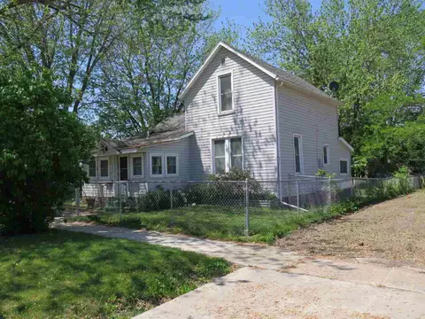 703 Maple Ave, Decorah, IA 52101 photo 1