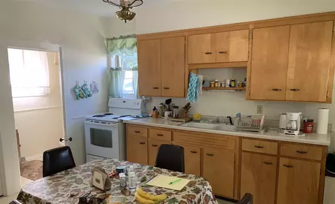 501 E Main St, Decorah, IA 52101 photo 8