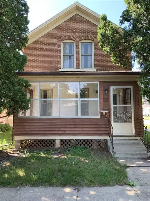 501 E Main St, Decorah, IA 52101 photo 1