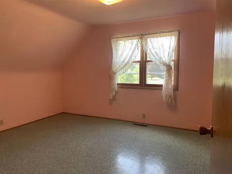 128 Ruby Dr, Waterloo, IA 50702 photo 7