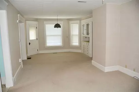 802 Maple Ave, Decorah, IA 52101 photo 6
