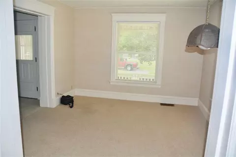 802 Maple Ave, Decorah, IA 52101 photo 8