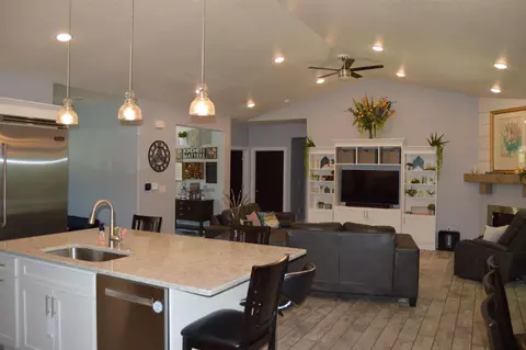 1672 Sawgrass Rd, Decorah, IA 52101 photo 7
