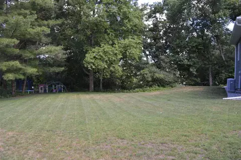 1672 Sawgrass Rd, Decorah, IA 52101 photo 2