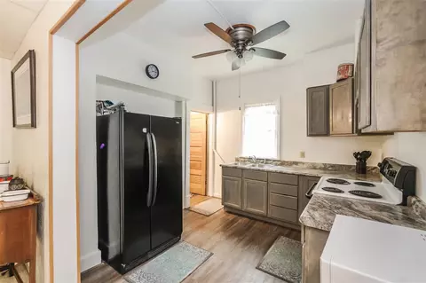 209 Summit Ave, Waterloo, IA 50701 photo 13