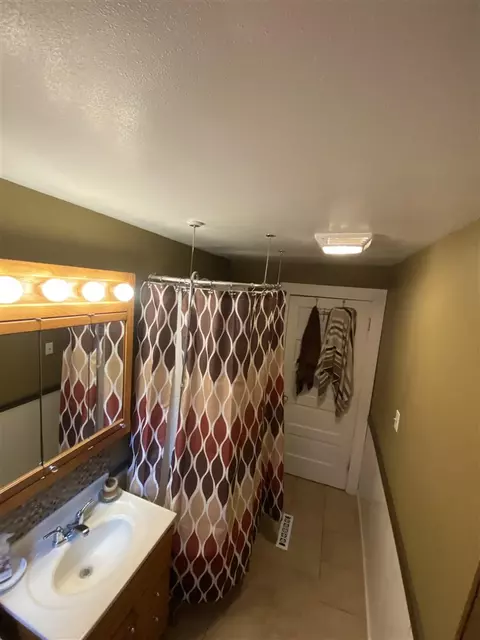 317 Williston Ave, Waterloo, IA 50702 photo 11
