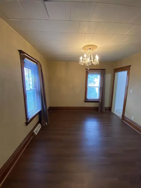 317 Williston Ave, Waterloo, IA 50702 photo 3