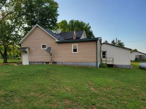 28874 Pine St, Eldorado, IA 52175 photo 2