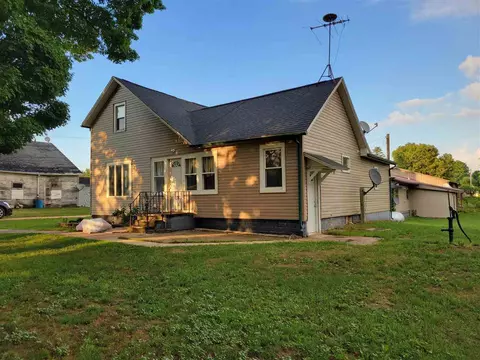 28874 Pine St, Eldorado, IA 52175 photo 1