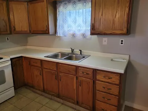 28874 Pine St, Eldorado, IA 52175 photo 8