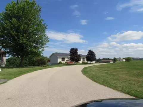 313 Breezy Point Loop, Mcgregor, IA 52157 photo 1