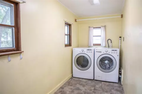 404 E Washington St, Shell Rock, IA 50670 photo 12