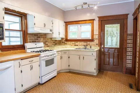 404 E Washington St, Shell Rock, IA 50670 photo 7