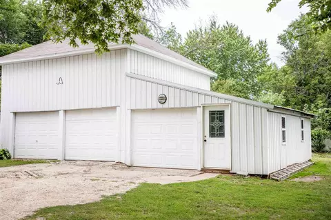 404 E Washington St, Shell Rock, IA 50670 photo 4