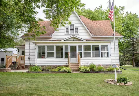 404 E Washington St, Shell Rock, IA 50670 photo 2
