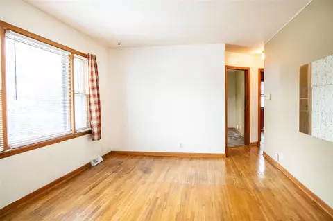1213 E Ridgeway Ave, Waterloo, IA 50702 photo 7